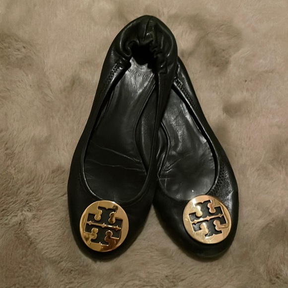 Tory Burch Shoes - MOVING SALE!! Authentic Tory Burch Reva flats!